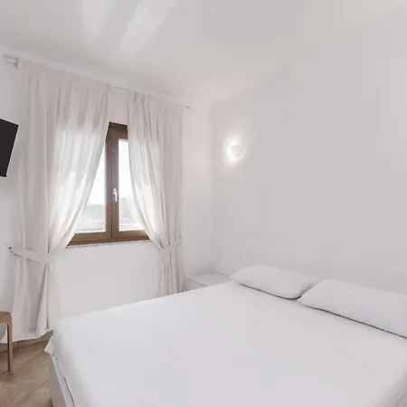 Apartment Maestrale Murta Maria