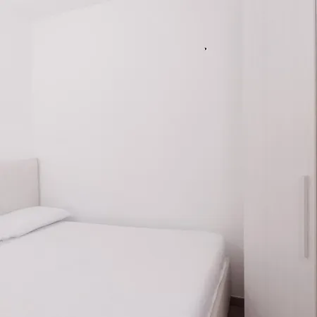 Apartment Maestrale Murta Maria