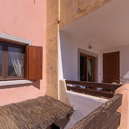 Maestrale Apartment Murta Maria